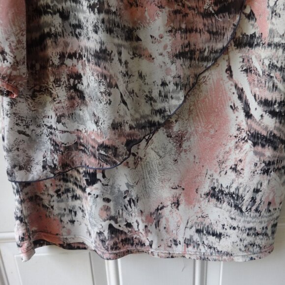 EBADA women's top/dress size L, poly with stretch, cream, black and peach print - Picture 4 of 14